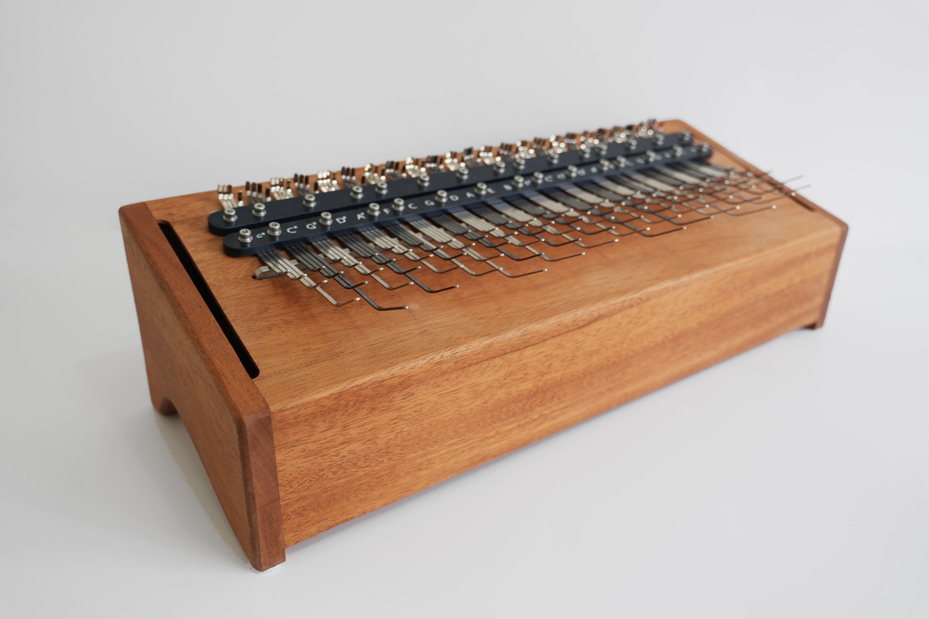 4 Octave 96 Key Array Mbira – Angled body